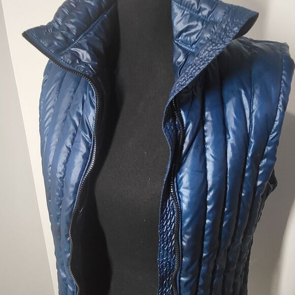 Calvin Klein Women's Blue Quilted Vest - Picture 11 of 14